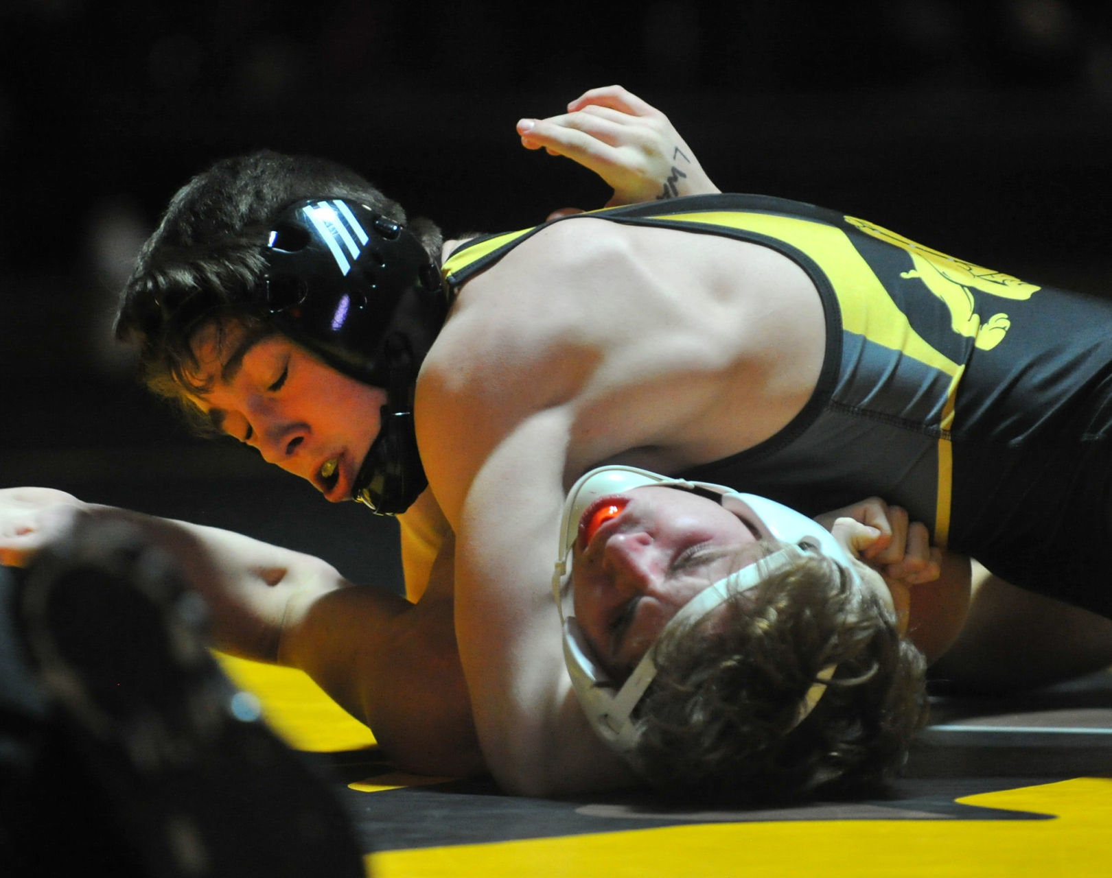 021220-qc-spt-bett-wrestling-712